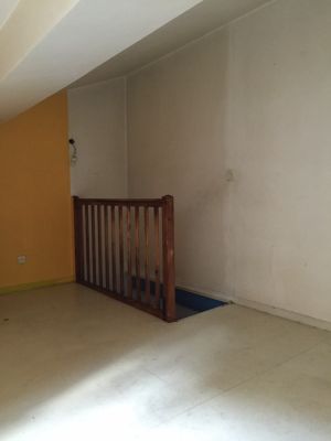 Montée d'escalier avant